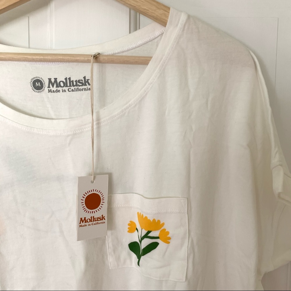Mollusk graphic tee NWT